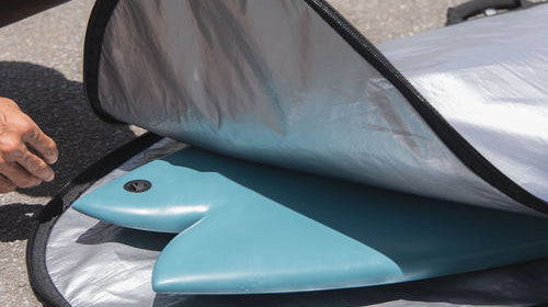 サーフボードハードケース完全ガイド:トラベル用とデイリー用の違いを徹底解説