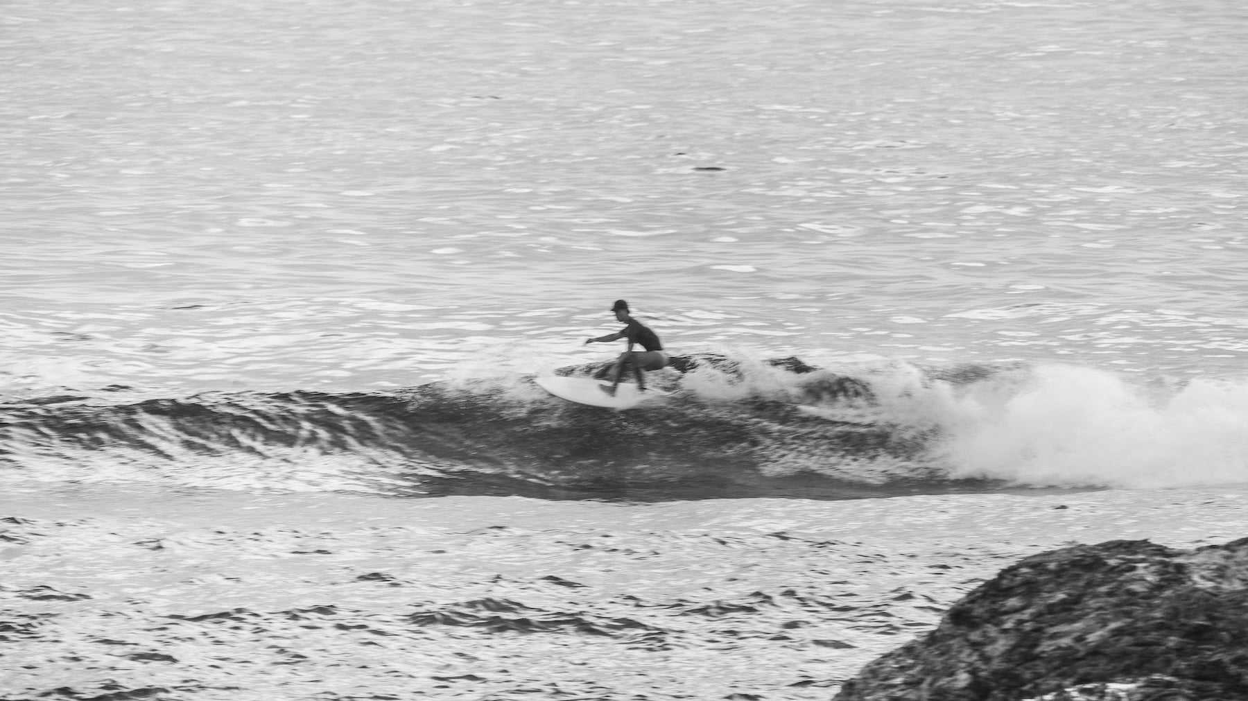 サーフィンの歴史と進化|ボードの変遷から日本の現在まで