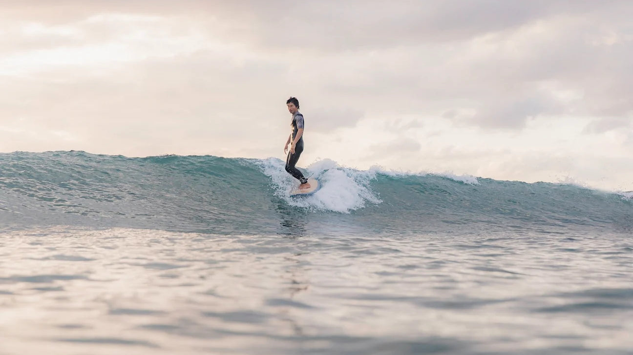 ミッドレングス サーフボードとは?メリットとデメリットを徹底解説