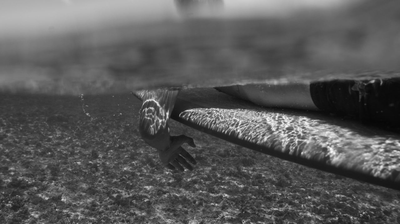 サーフィン中に津波警報!命を守るための3つのポイント