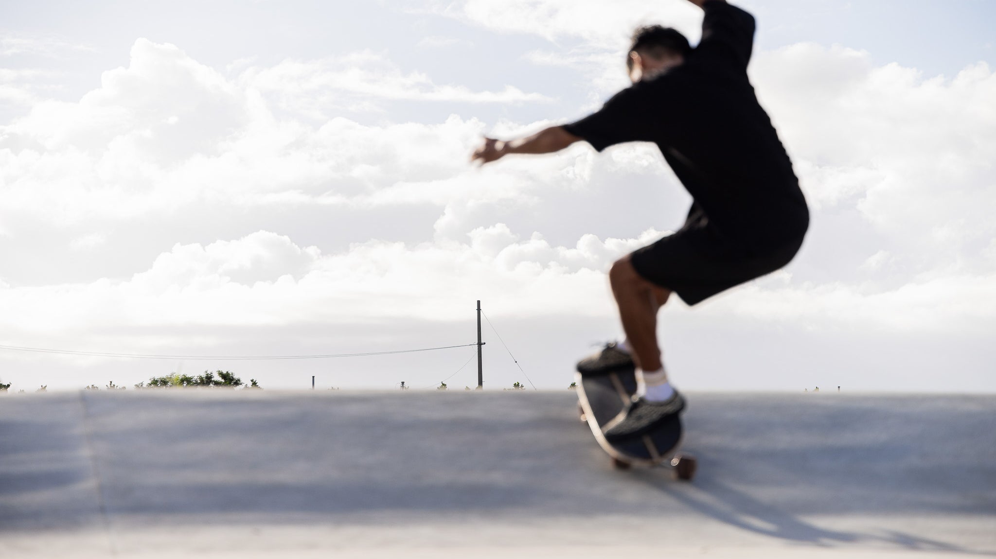 中級者・上級者向けサーフスケートテクニック:バンクを使った練習方法